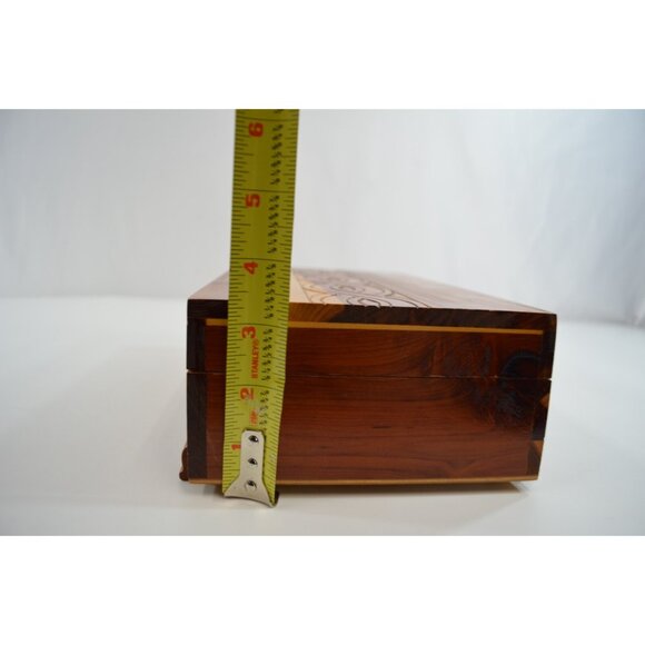 Cedar Wood Trinket Box Jewelry Storage Wave Braid Pattern Carved Footed Vtg - Picture 12 of 12